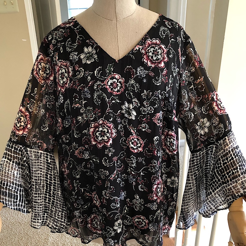 Floral print blouse!!
